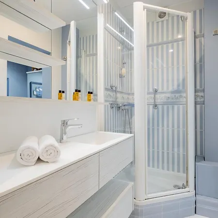 Veeve - Triumphant Design Daire