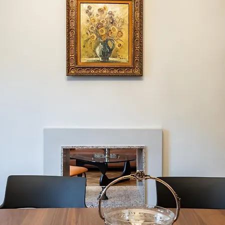 Veeve - Triumphant Design Paris