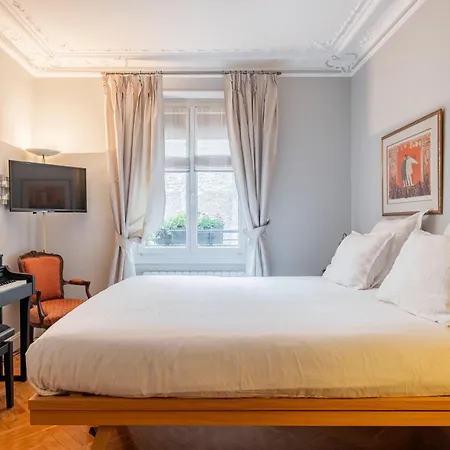 Veeve - Triumphant Design Апартаменты *