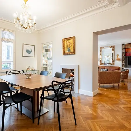 Veeve - Triumphant Design *