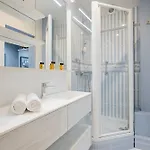Veeve - Triumphant Design Apartmán